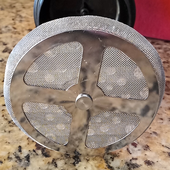 BODUM Chambord French Press Coffee Maker. 8-Cups/34 Ounce. Glass/Stainless Steel - Picture 9 of 16